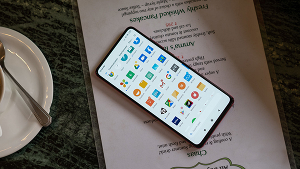 Redmi-K20-Pro-with-display-and-apps-1340x754.jpg