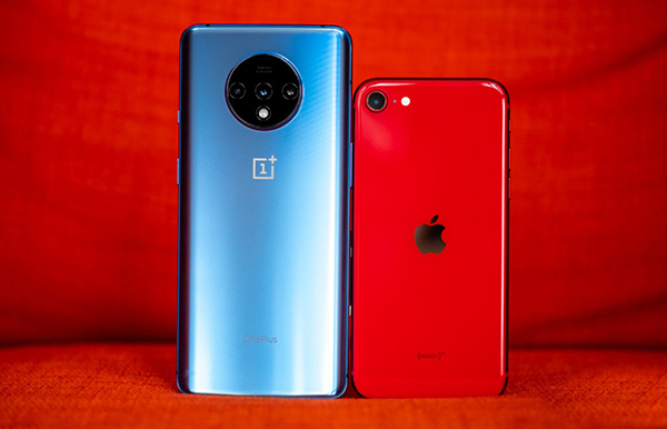 iPhone-SE-vs-OnePlus-7T-back-1340x754.jpg